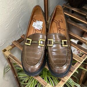 ZODIAC Women's, Gemma‎ Loafer metal buckle front brown size 11